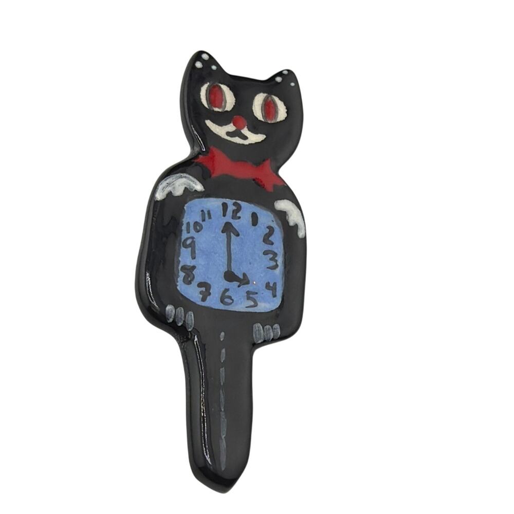 Vintage Frantic by Kay Sheen Art Designs Handcrafted Ceramic Cat Clock Brooch - Picture 1 of 5